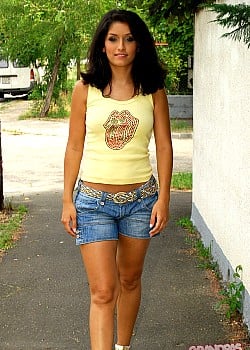 Izabella De Cruz
